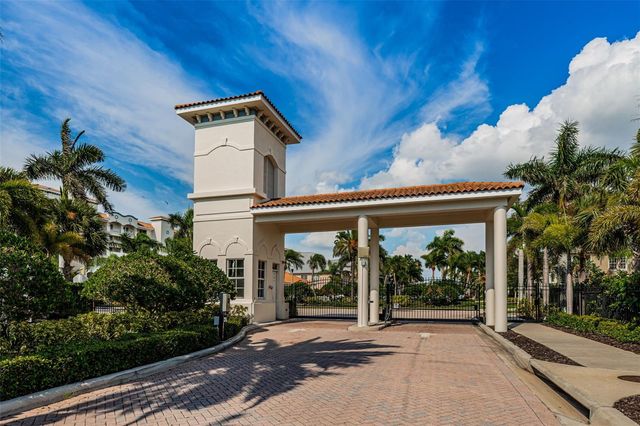 17717 GULF BOULEVARD 504, St Petersburg, FL 33708