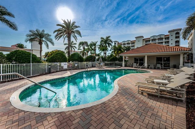 17717 GULF BOULEVARD 504, St Petersburg, FL 33708