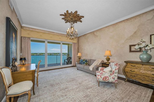 17717 GULF BOULEVARD 504, St Petersburg, FL 33708