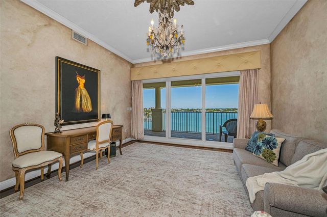 17717 GULF BOULEVARD 504, St Petersburg, FL 33708