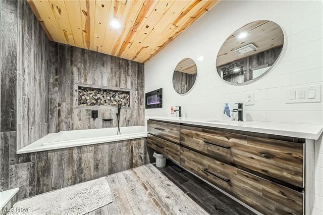 9180 Bender Road, North Ridgeville, OH 44039