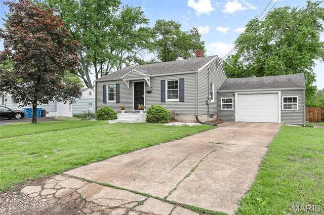 513 Victory Drive, Collinsville, IL 62234