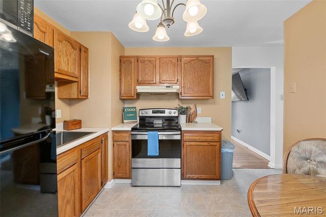 513 Victory Drive, Collinsville, IL 62234