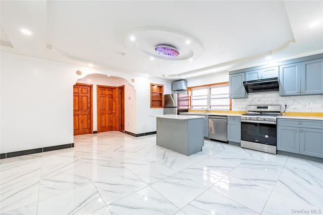 1318 Mace Avenue, Bronx, NY 10469