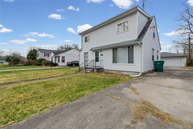 6284 Hunt Street, Romulus, MI 48174