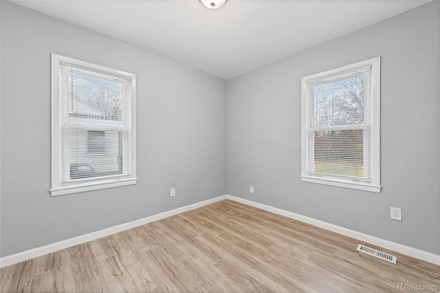 6284 Hunt Street, Romulus, MI 48174