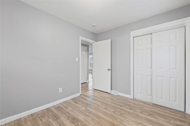 6284 Hunt Street, Romulus, MI 48174