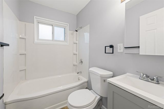 6284 Hunt Street, Romulus, MI 48174