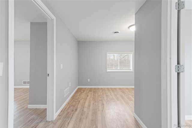 6284 Hunt Street, Romulus, MI 48174