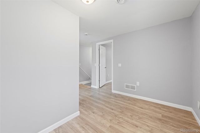 6284 Hunt Street, Romulus, MI 48174