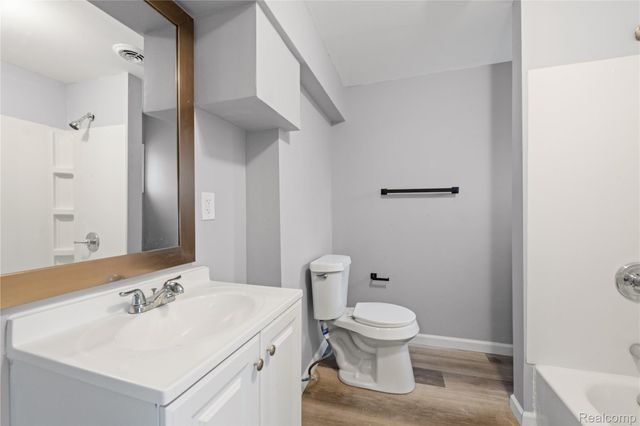 6284 Hunt Street, Romulus, MI 48174