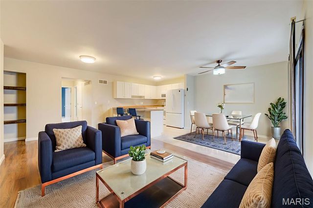 610 Summer Winds Lane F, St Peters, MO 63376