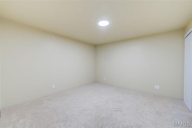 610 Summer Winds Lane F, St Peters, MO 63376