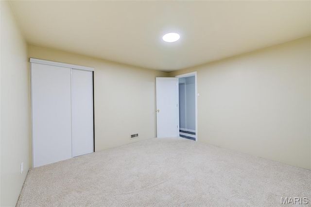 610 Summer Winds Lane F, St Peters, MO 63376