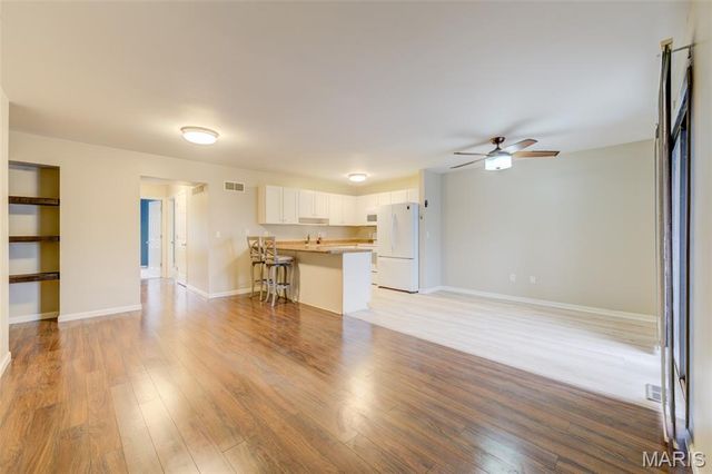 610 Summer Winds Lane F, St Peters, MO 63376