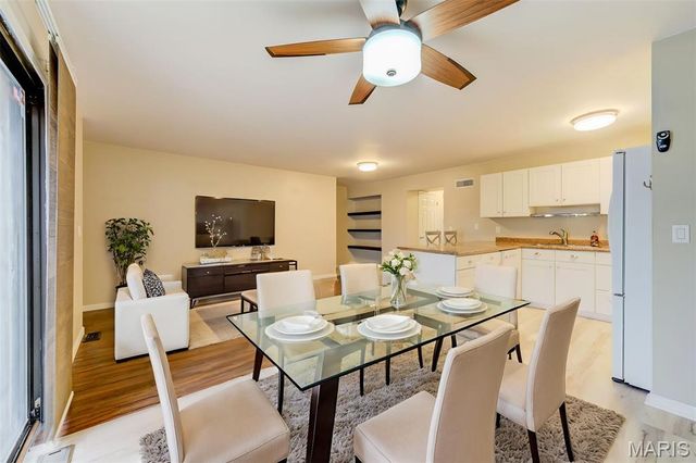 610 Summer Winds Lane F, St Peters, MO 63376