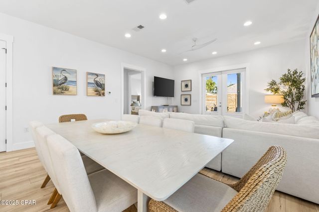 7028 Thomas Drive, Panama City Beach, FL 32408