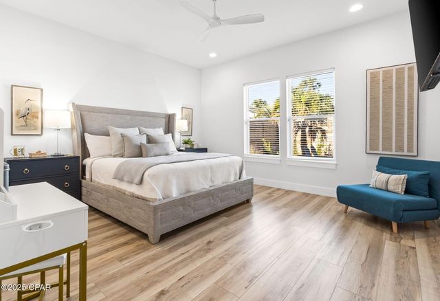 7028 Thomas Drive, Panama City Beach, FL 32408