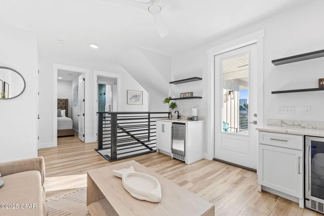 7028 Thomas Drive, Panama City Beach, FL 32408