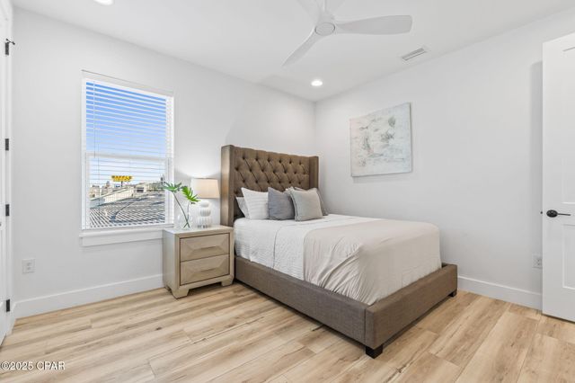 7028 Thomas Drive, Panama City Beach, FL 32408