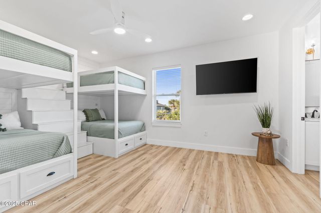 7028 Thomas Drive, Panama City Beach, FL 32408