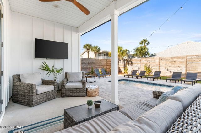 7028 Thomas Drive, Panama City Beach, FL 32408