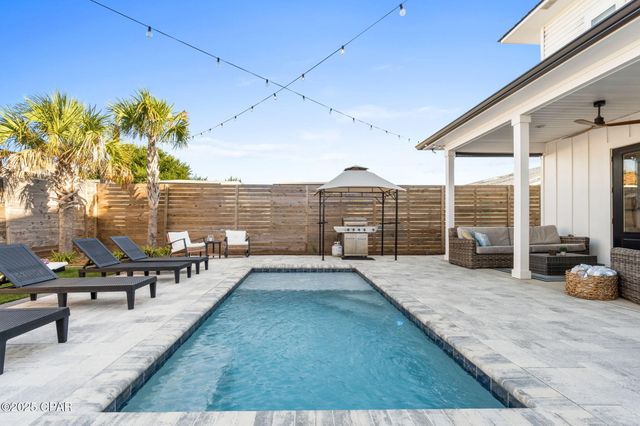 7028 Thomas Drive, Panama City Beach, FL 32408