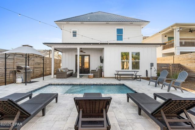 7028 Thomas Drive, Panama City Beach, FL 32408