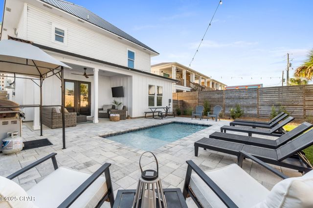 7028 Thomas Drive, Panama City Beach, FL 32408