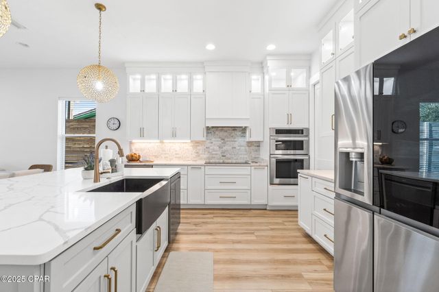 7028 Thomas Drive, Panama City Beach, FL 32408