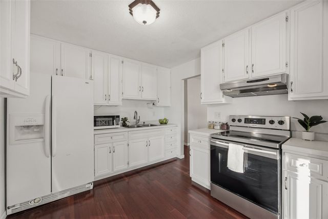 6235 Eastview Avenue SW, Cedar Rapids, IA 52404