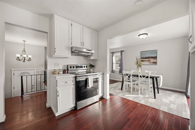 6235 Eastview Avenue SW, Cedar Rapids, IA 52404