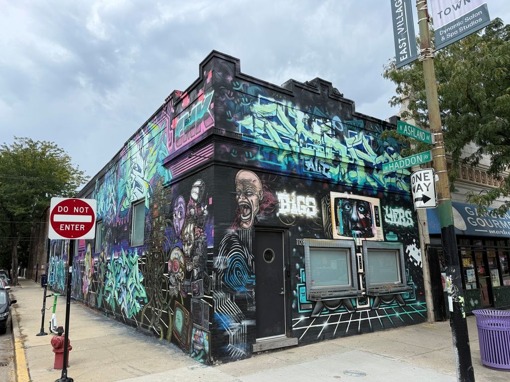 1128 N Ashland Avenue, Chicago, IL 60622 — exterior