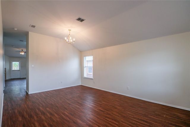900 Plumeria Drive, Arlington, TX 76002