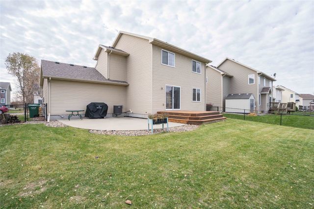 316 SW 50th Street, Ankeny, IA 50023