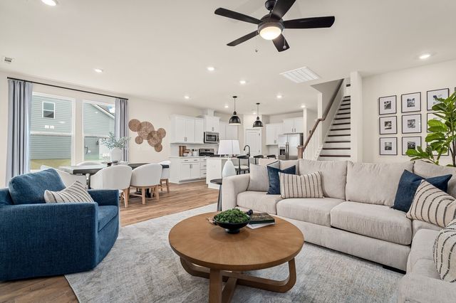 1435 Charles Dr, Chapel Hill, TN 37034