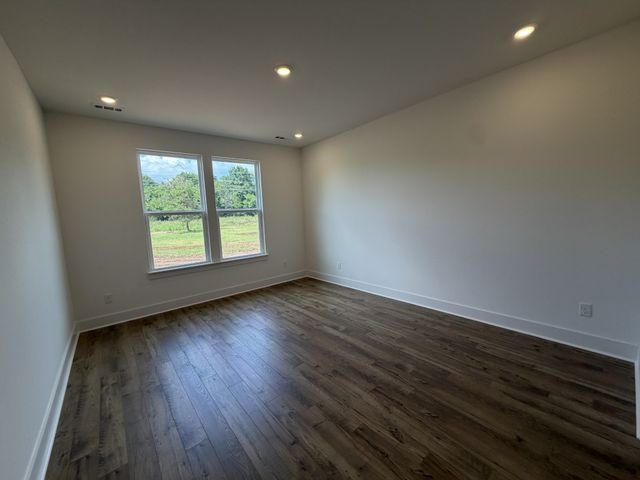 1435 Charles Dr, Chapel Hill, TN 37034