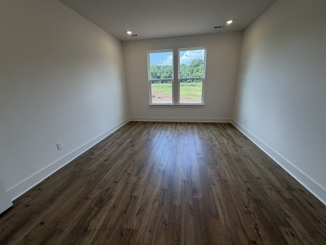 1435 Charles Dr, Chapel Hill, TN 37034