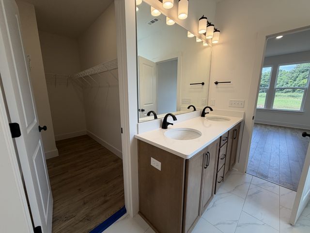 1435 Charles Dr, Chapel Hill, TN 37034