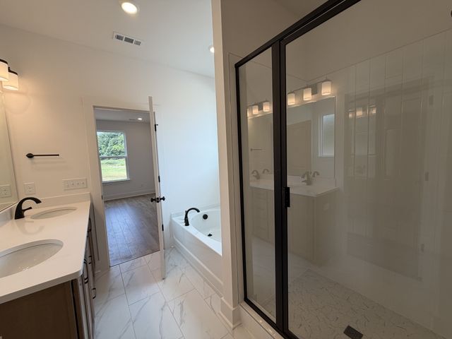 1435 Charles Dr, Chapel Hill, TN 37034