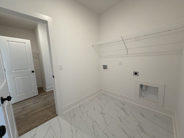 1435 Charles Dr, Chapel Hill, TN 37034