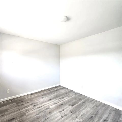 320 E Hullett D, Long Beach, CA 90805