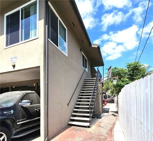 320 E Hullett D, Long Beach, CA 90805
