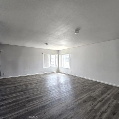 320 E Hullett D, Long Beach, CA 90805