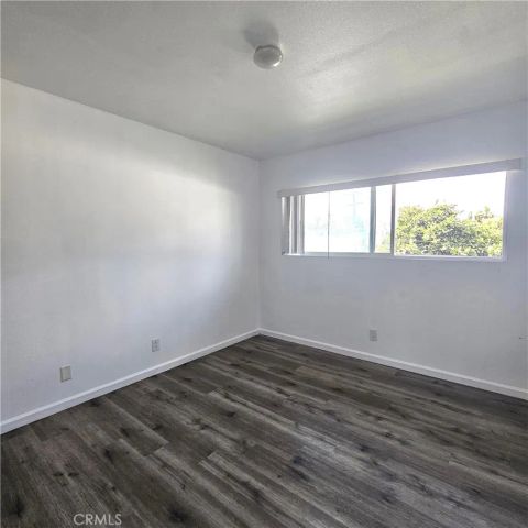 320 E Hullett D, Long Beach, CA 90805