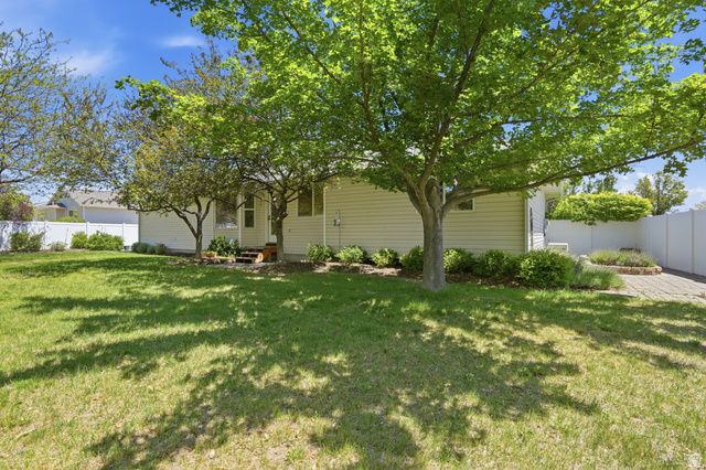 7536 S WOODBEND RD, West Jordan, UT 84081
