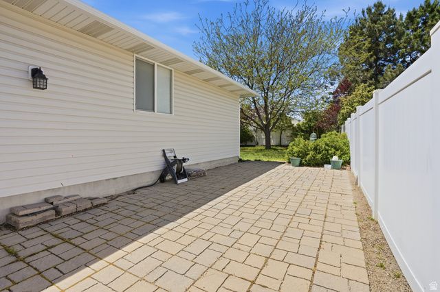 7536 S WOODBEND RD, West Jordan, UT 84081