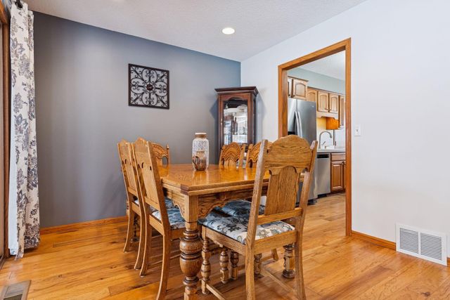 7411 Isleton Avenue S, Cottage Grove, MN 55016