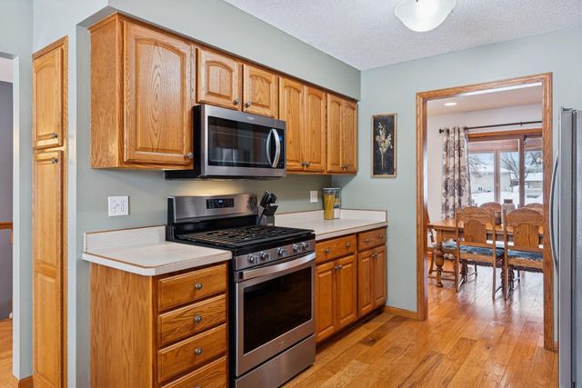 7411 Isleton Avenue S, Cottage Grove, MN 55016