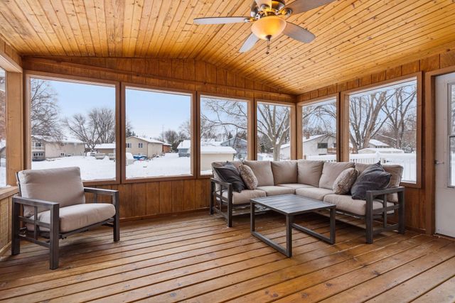 7411 Isleton Avenue S, Cottage Grove, MN 55016